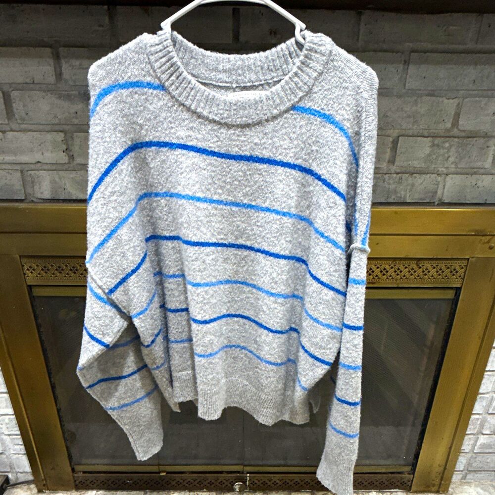 American Eagle Outfitters Women’s Gray Blue Striped Crewneck Knit Sweater L